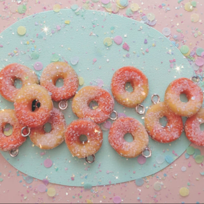 peach ring pendants with pastel confetti table 