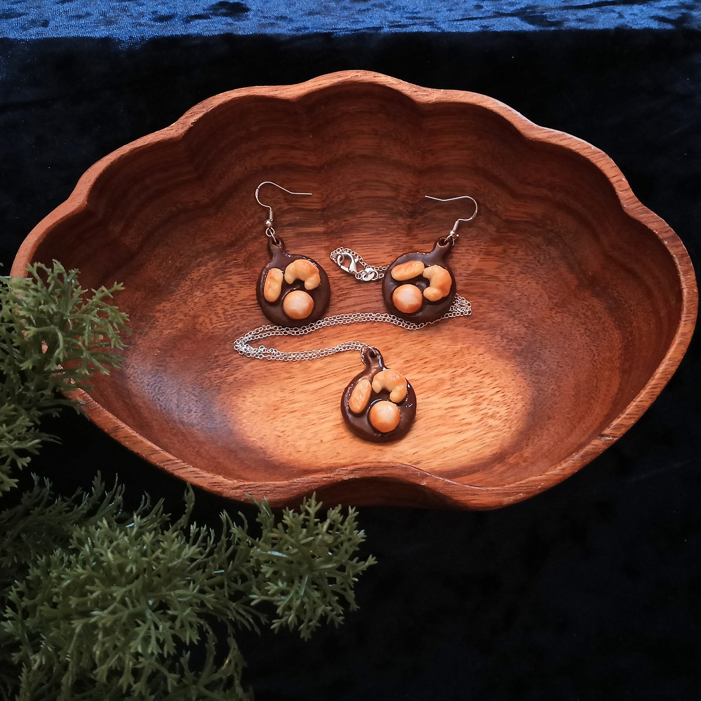 bread board jewelry set by Jasmine Jellyfish Co.