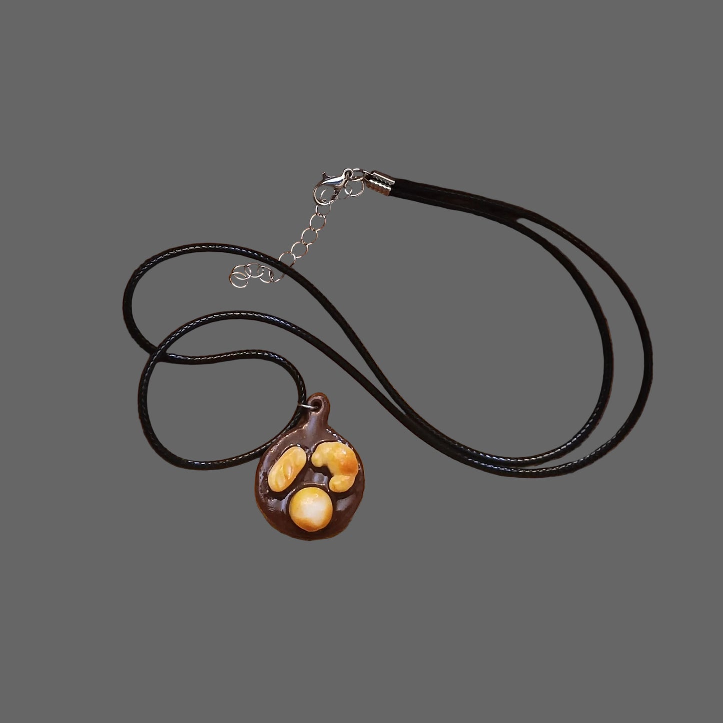 bread board necklace 